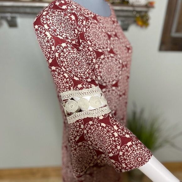 Luxology Red Cream Floral Mosaic 60’s Vibe Groovy Hippie Shift Dress Size 8 - Picture 8 of 16